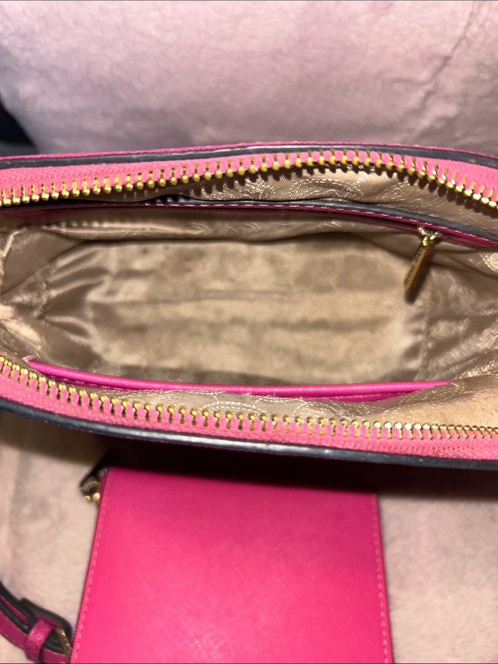 Michael Kors Hot Pink Saffiano Crossbody with Matching Wallet - Picture 3 of 6